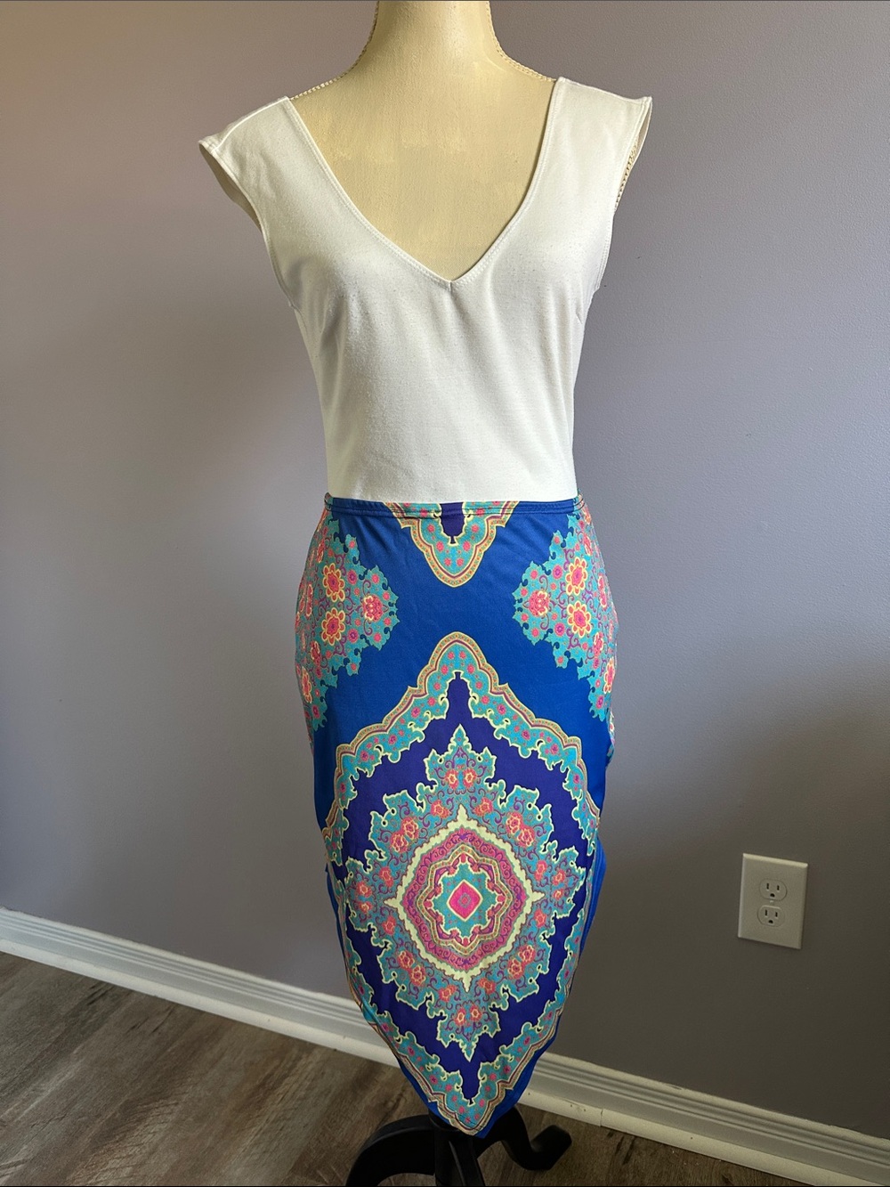 Vintage Printed Blue Midi Pencil Skirt with Pink & Turquoise Medallion Pattern